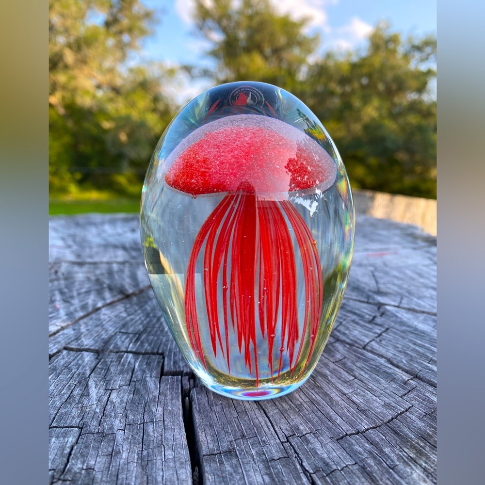 Dynasty Gallery “Glow In the Dark” Jellyfish Paperweight